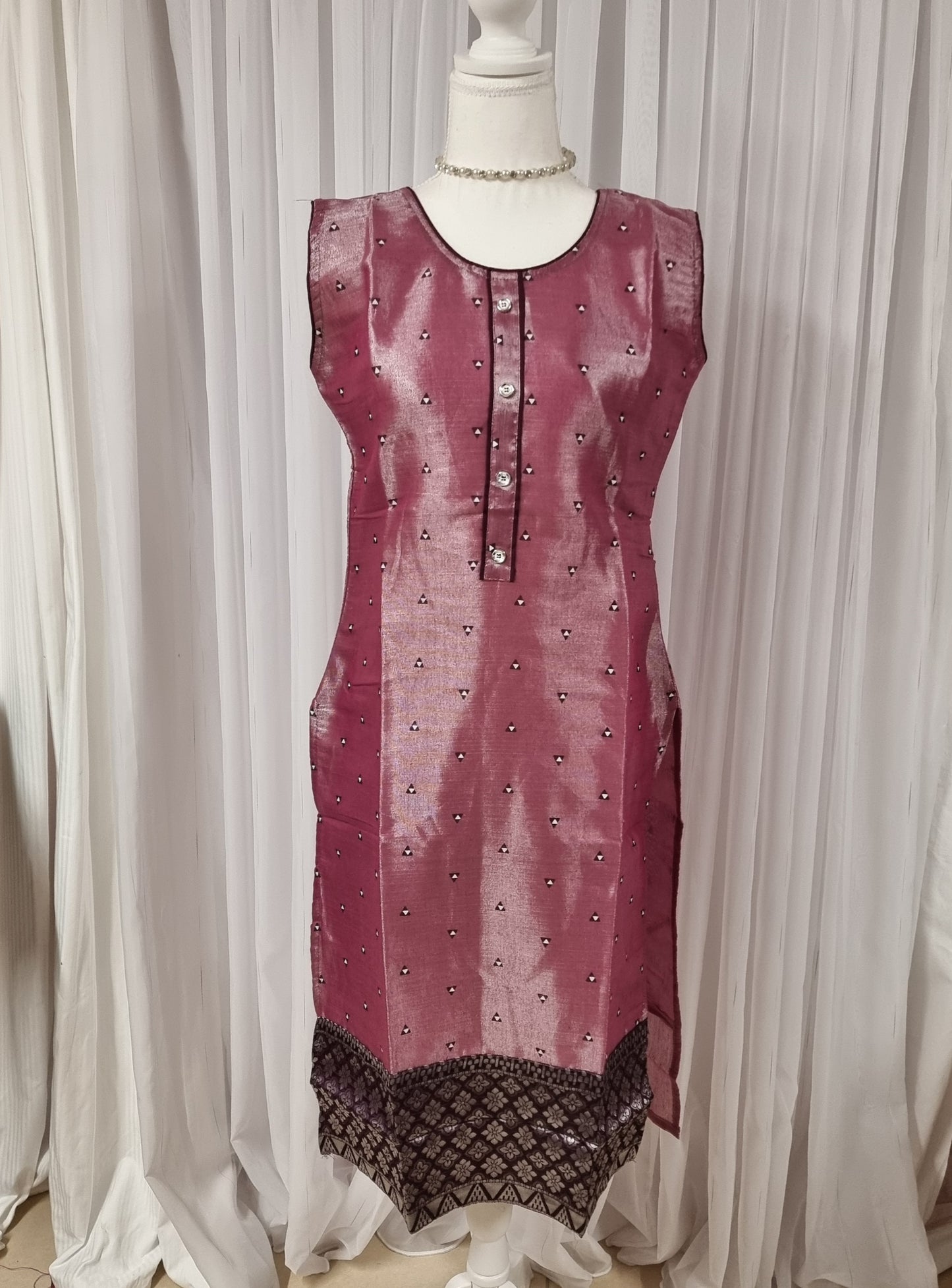 Kurti Riya