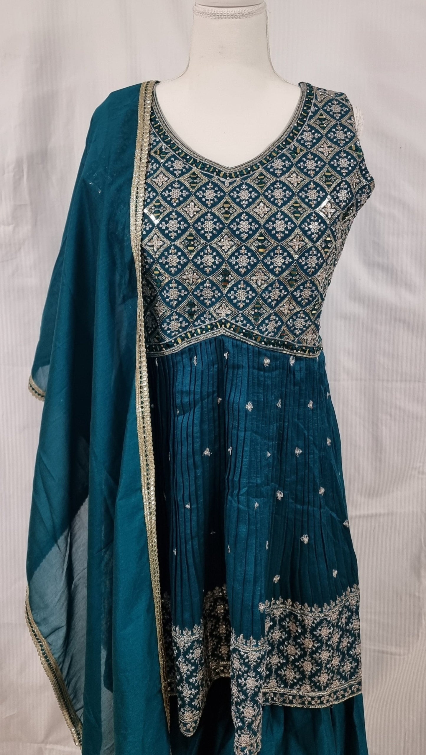Sharara Suit Diamond Silver Edition