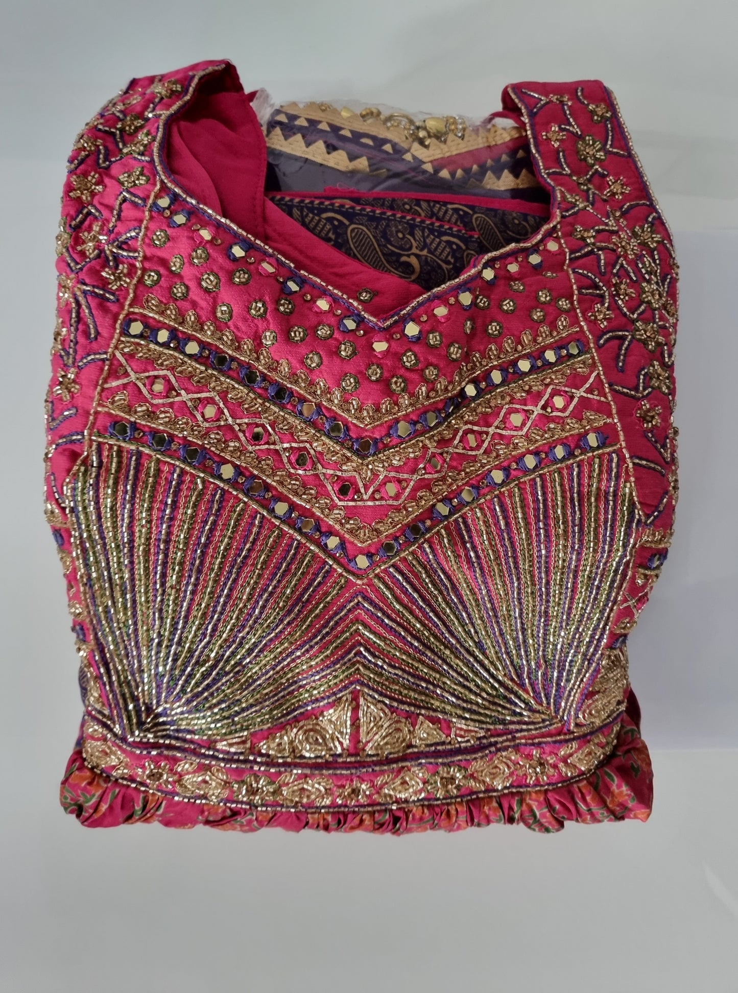 Salwar Utopia Glow