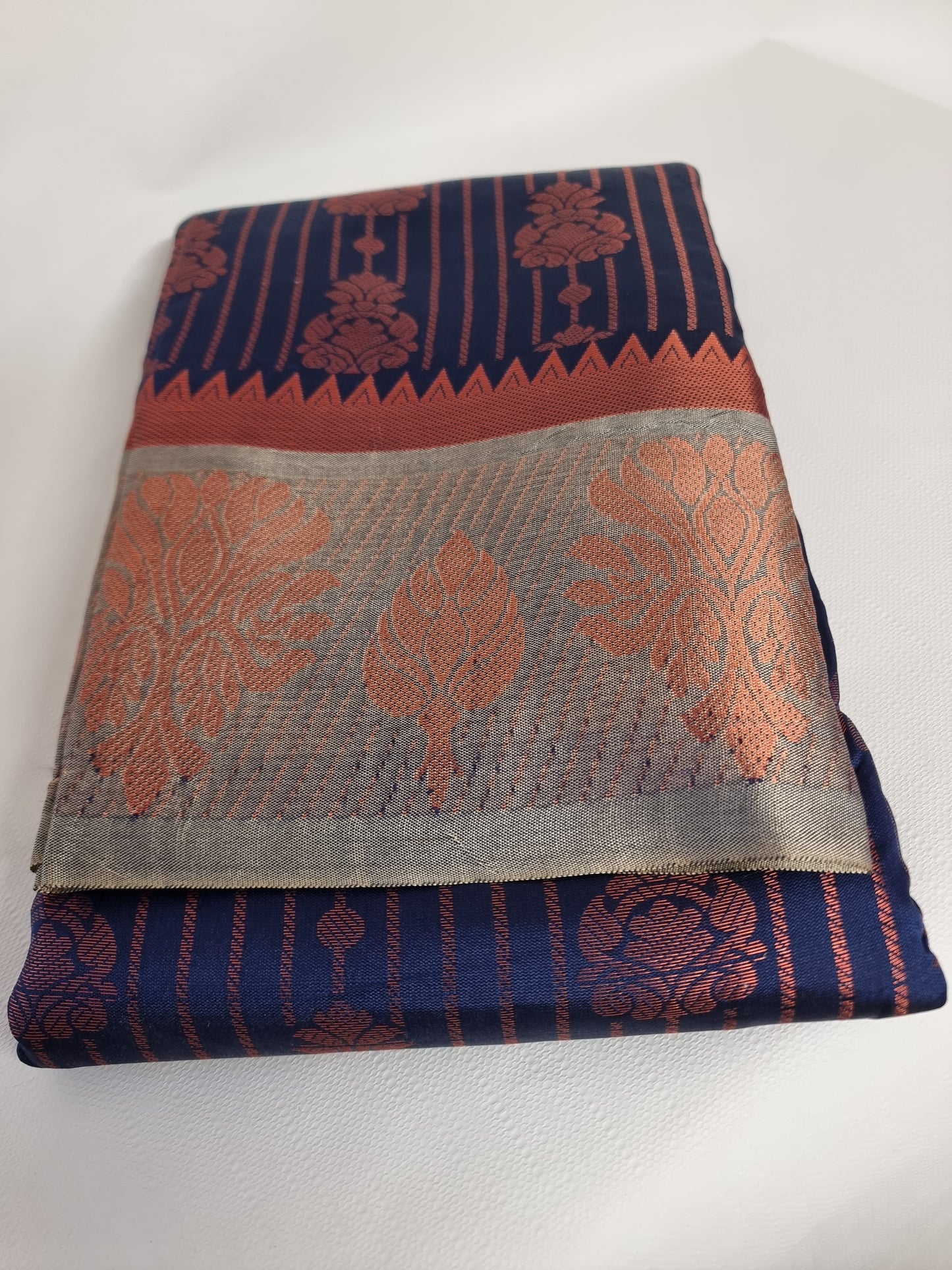 Makkah Silk Sarees Floral