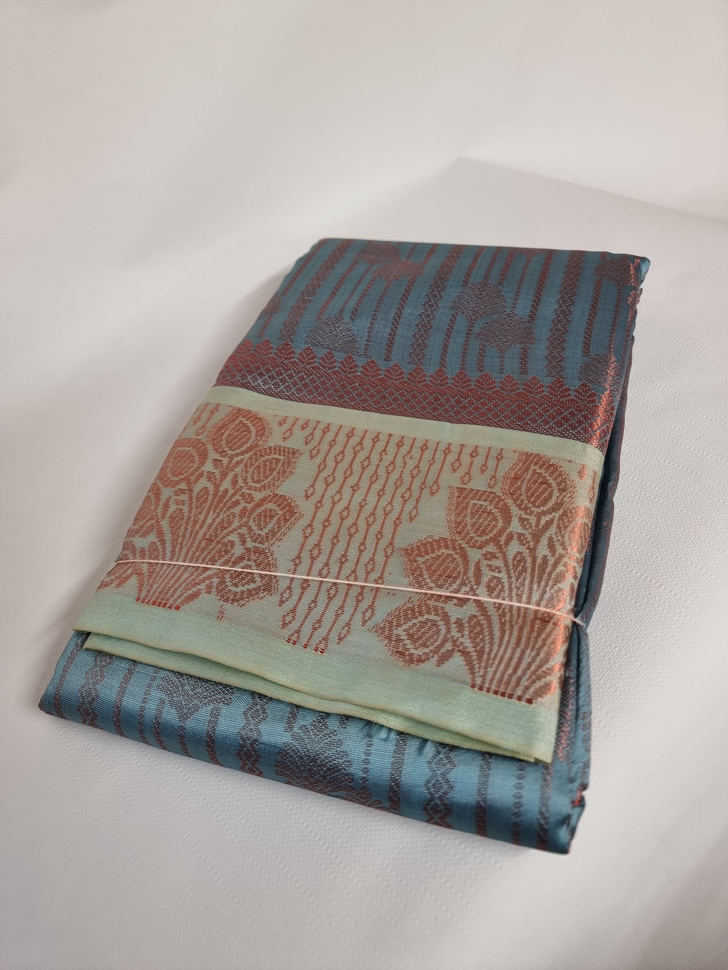 Makkah Silk Sarees Floral