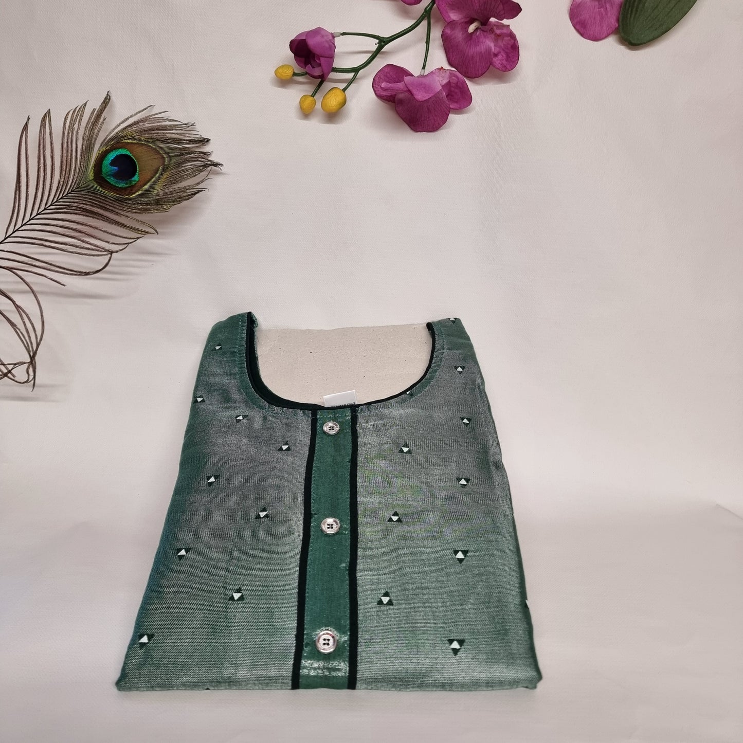Kurti Riya
