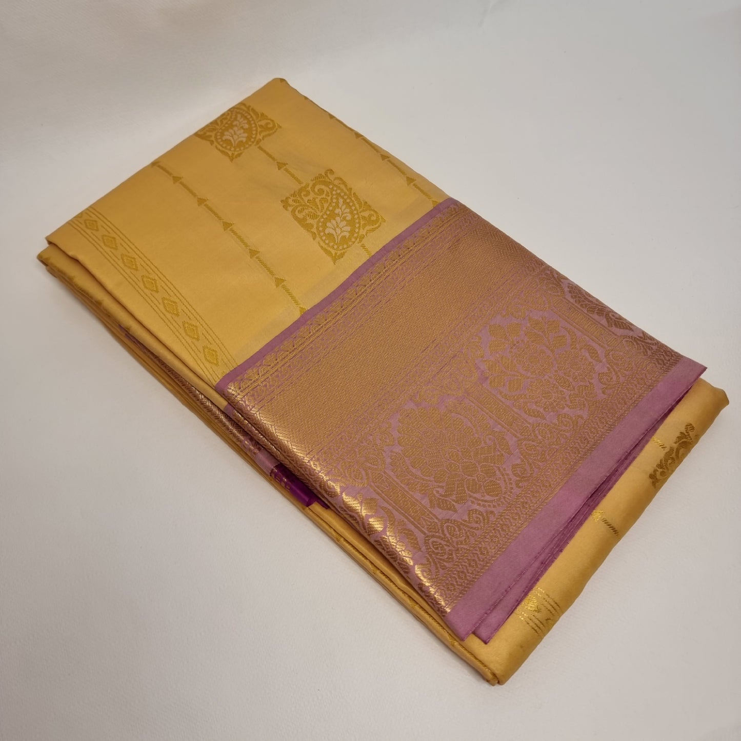 Suhana Leela Saree