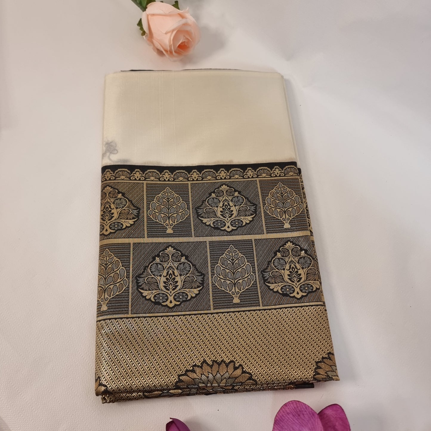 Muthu Valli Saree