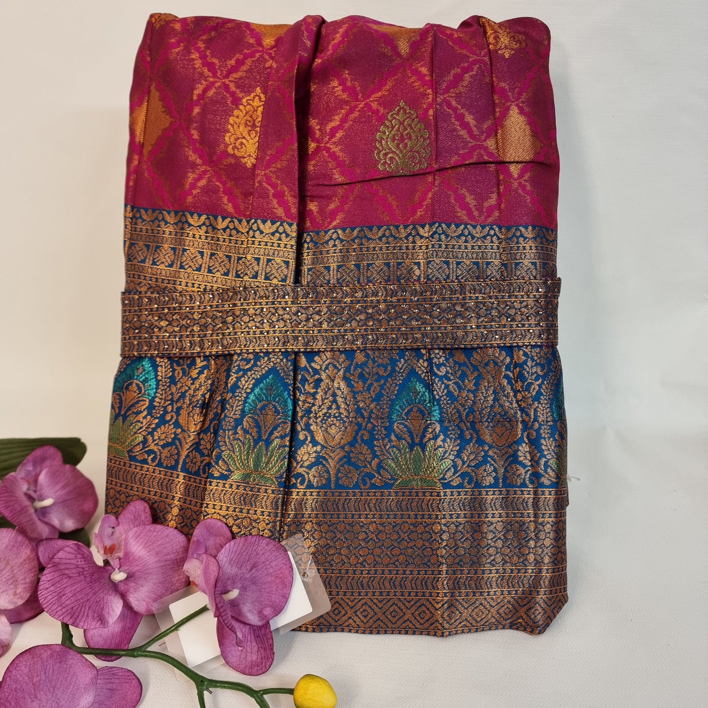 Neela malli Pattu Lehenga