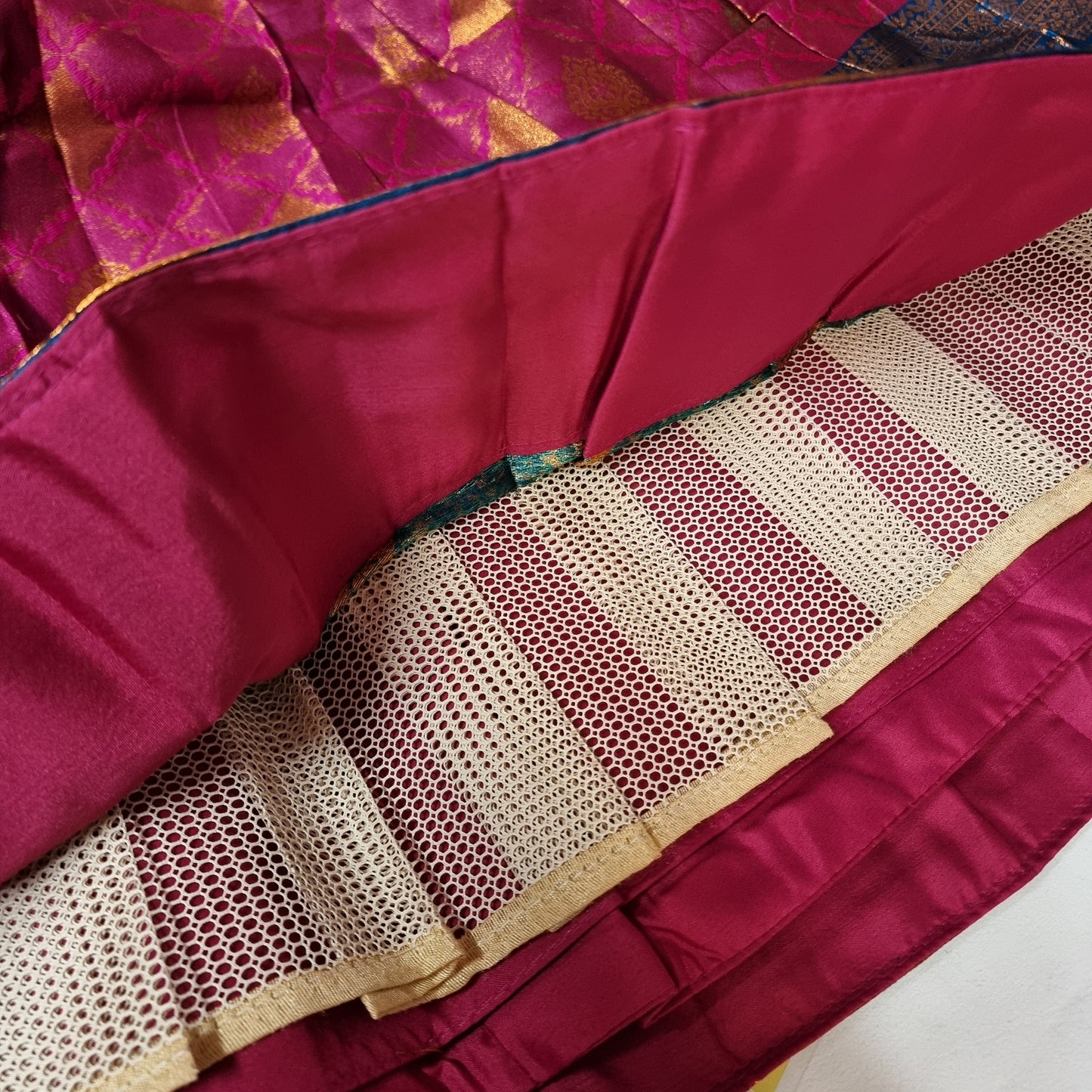 Neela malli Pattu Lehenga