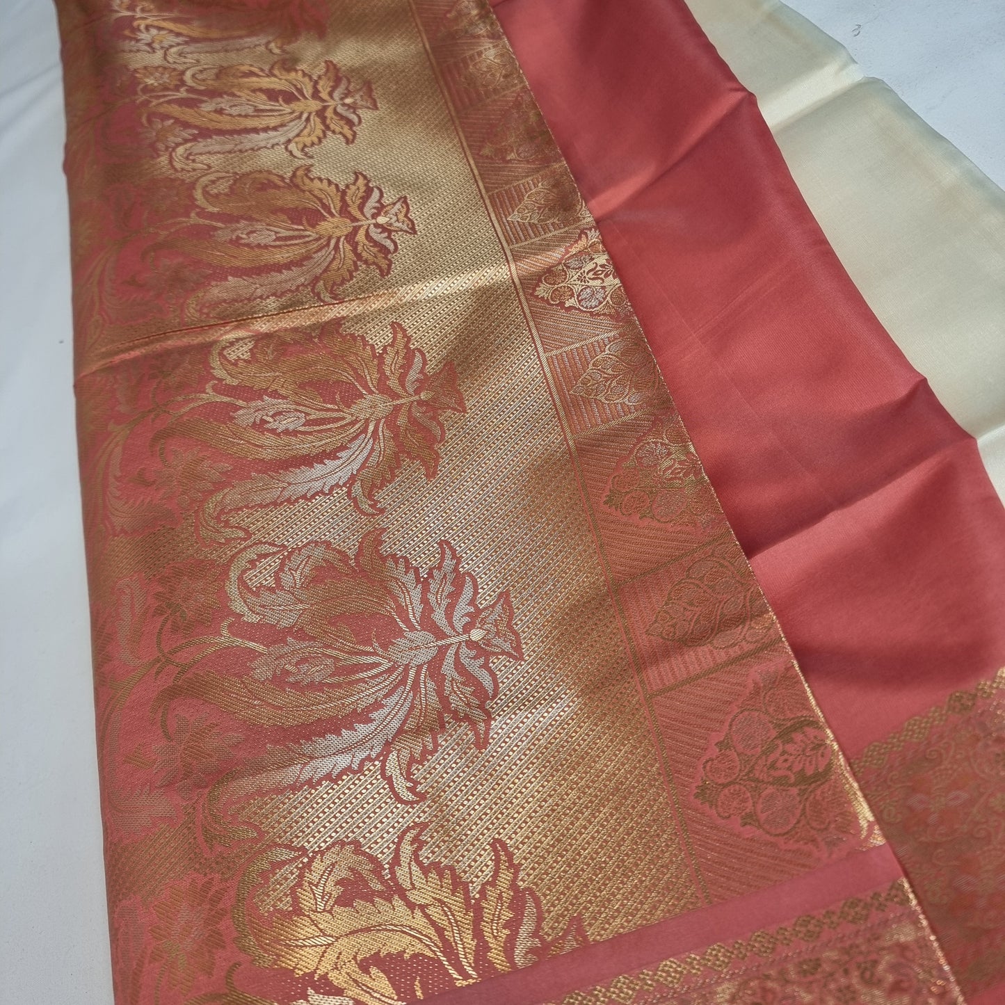 Muthu Valli Saree
