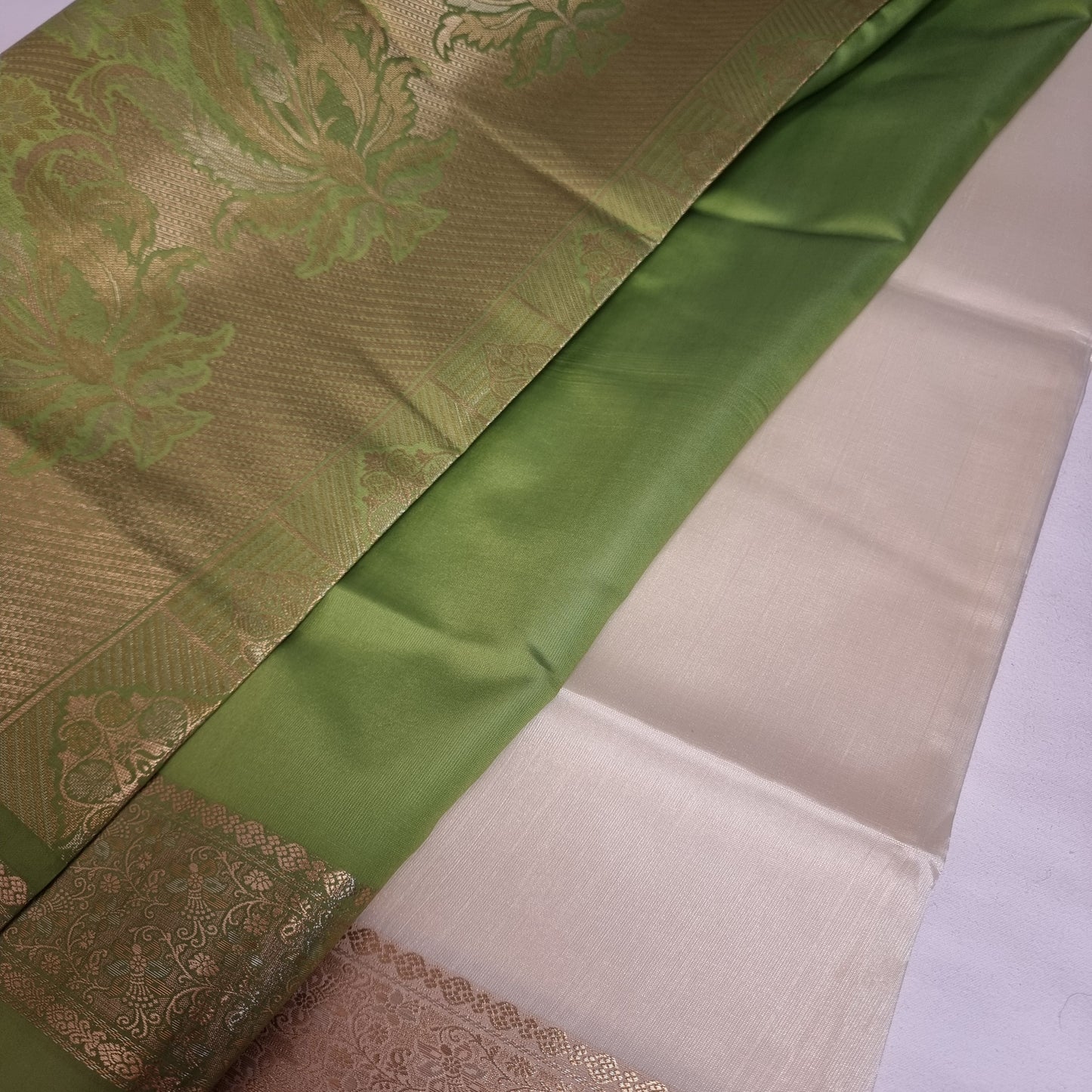 Muthu Valli Saree
