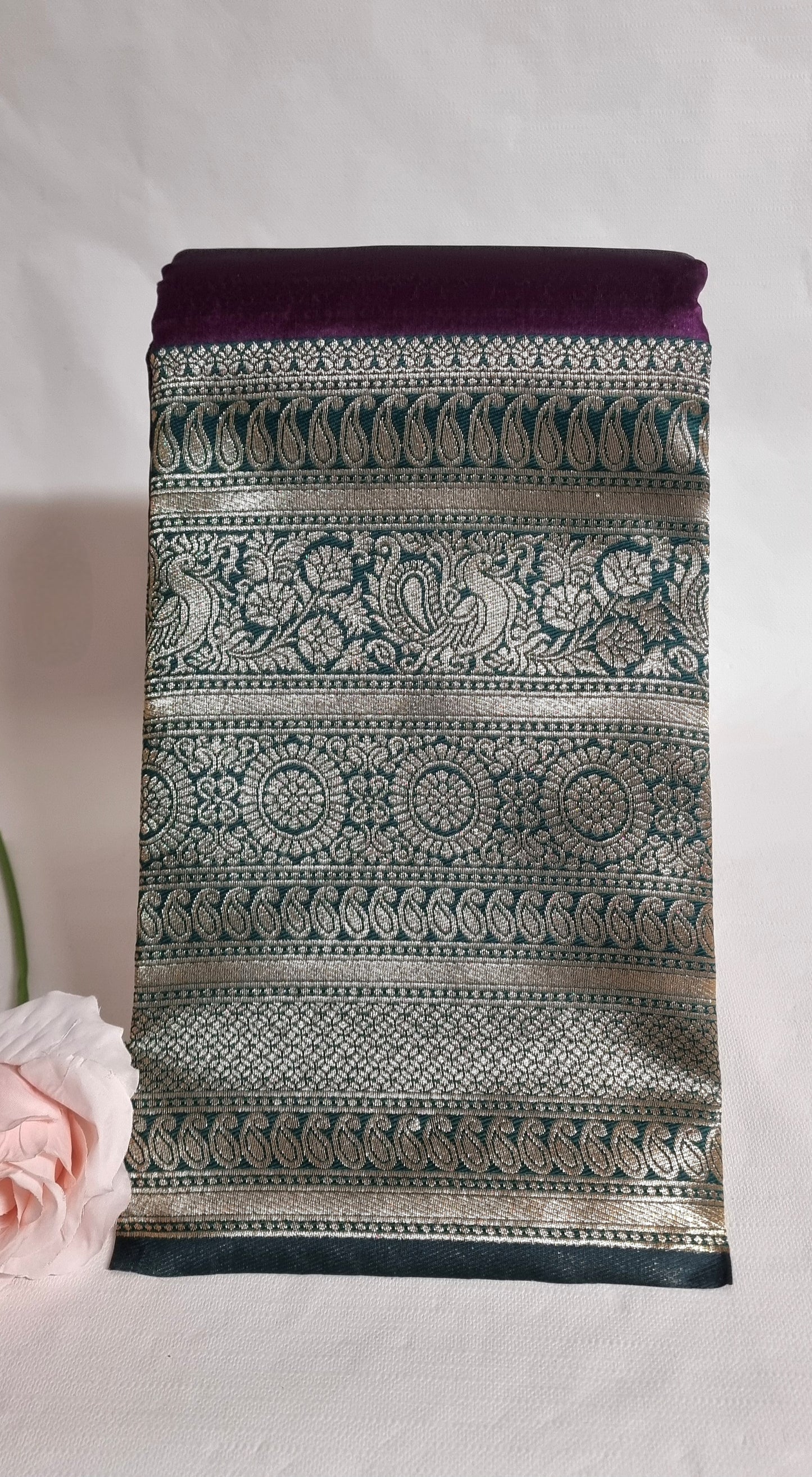 Madhavi Saree