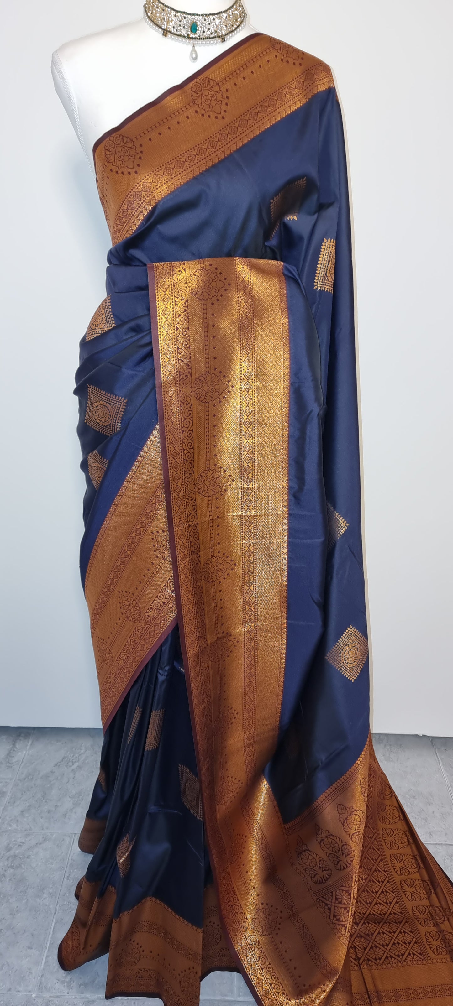 Neha Saree
