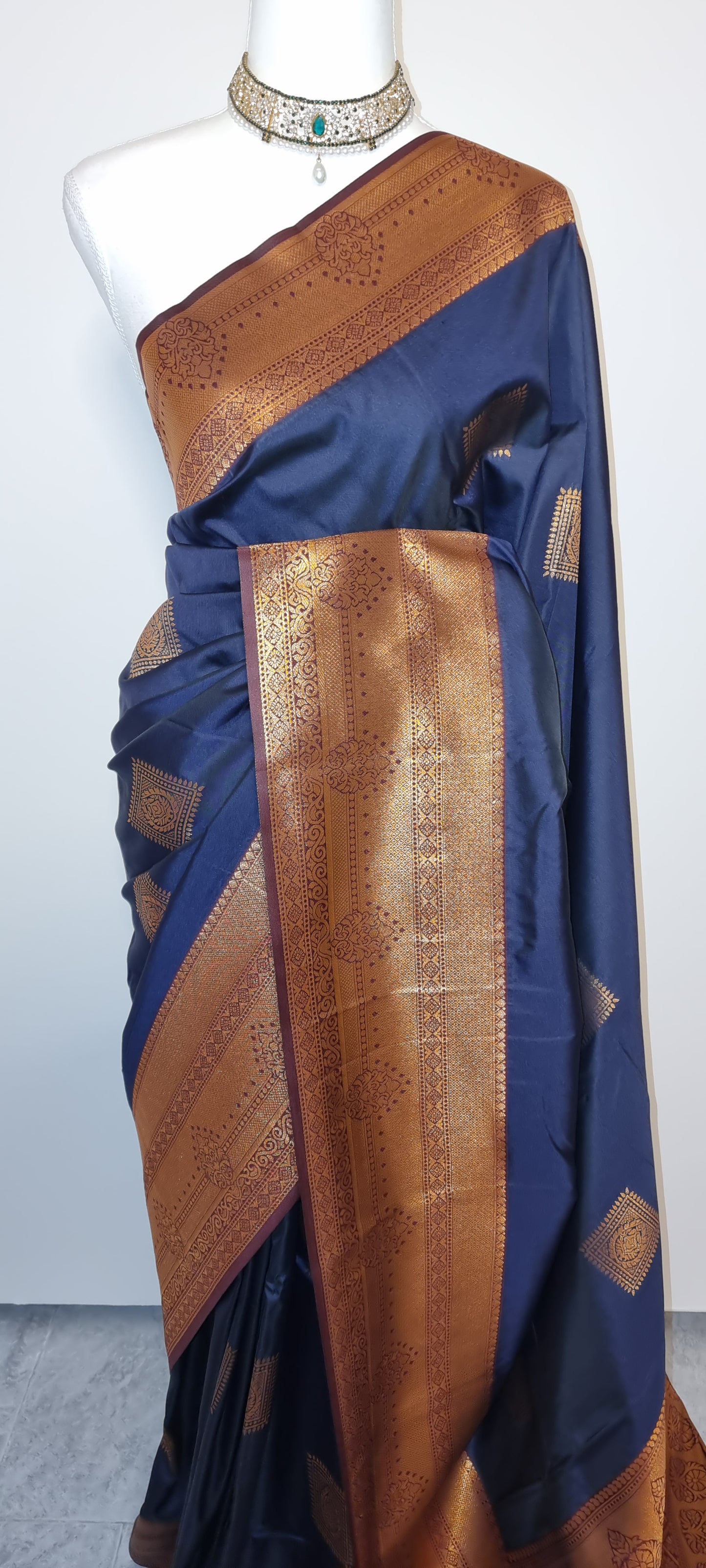 Neha Saree
