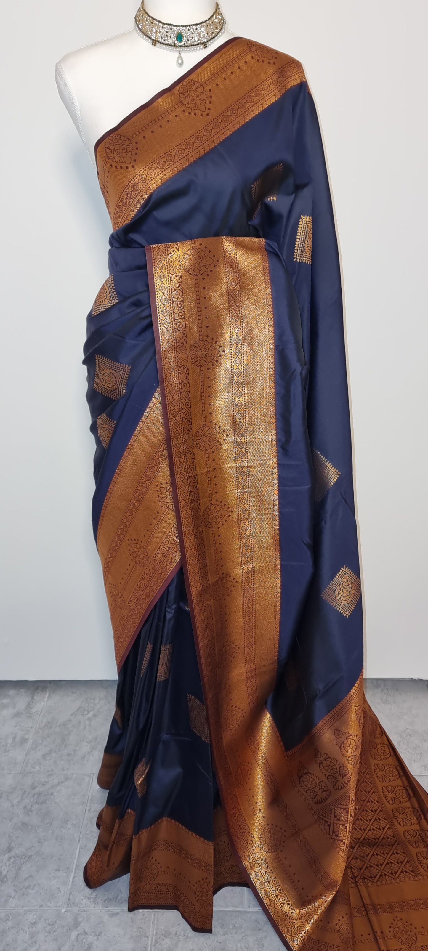 Neha Saree