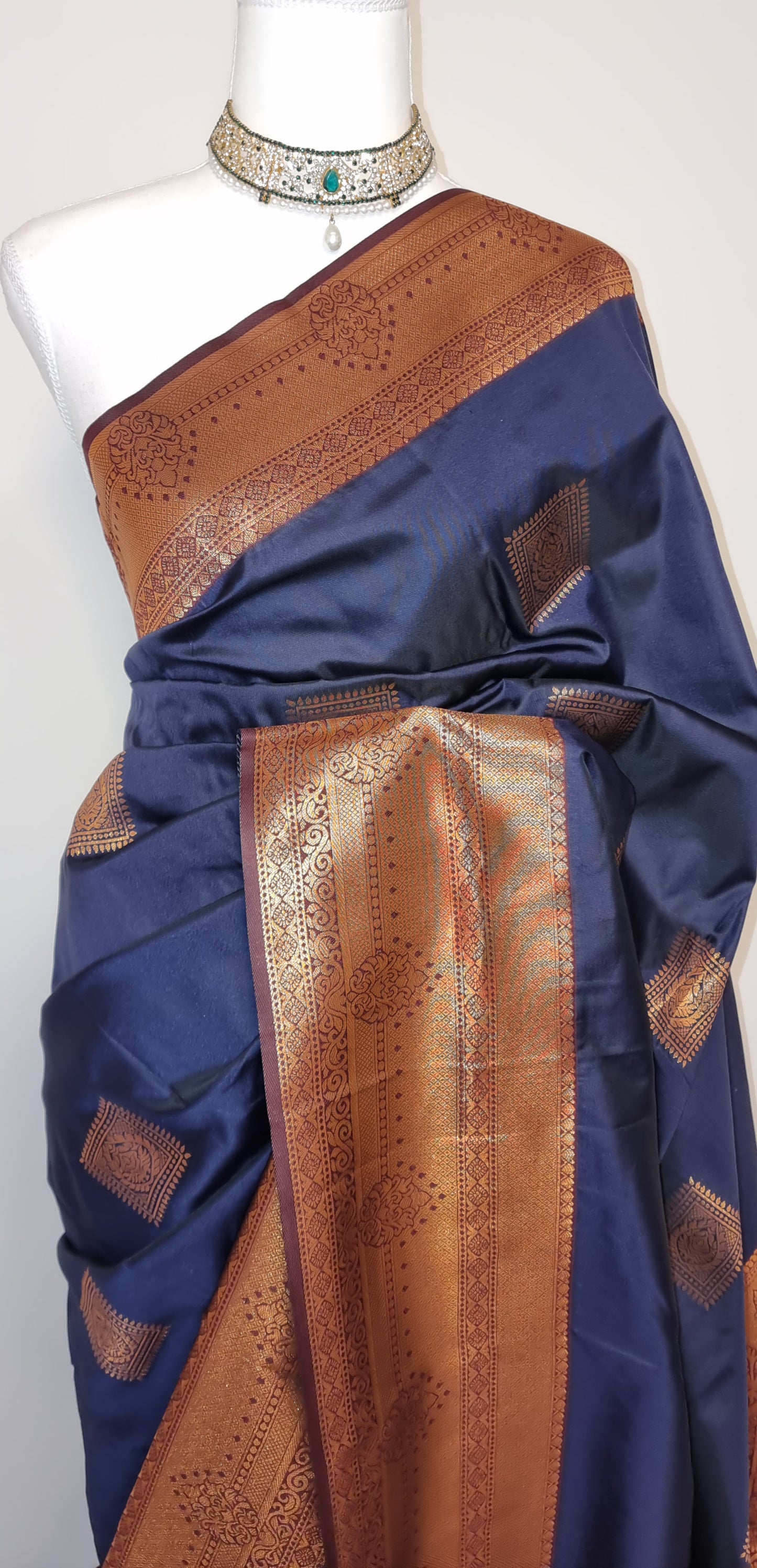 Neha Saree