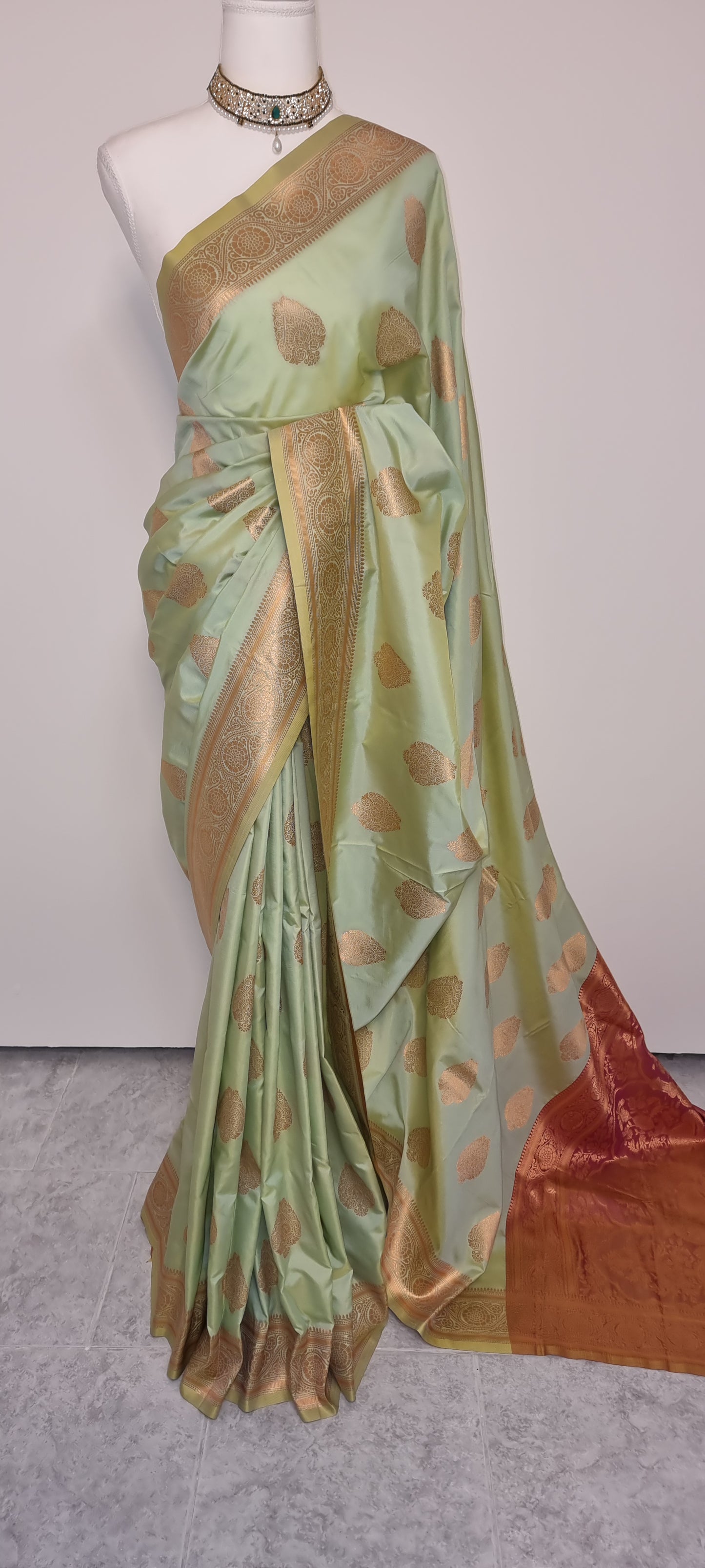 Kalaivizhi Saree
