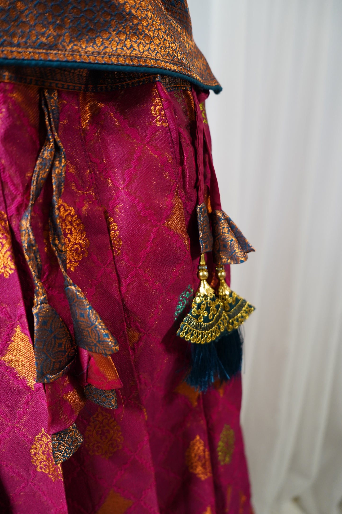 Neela malli Pattu Lehenga