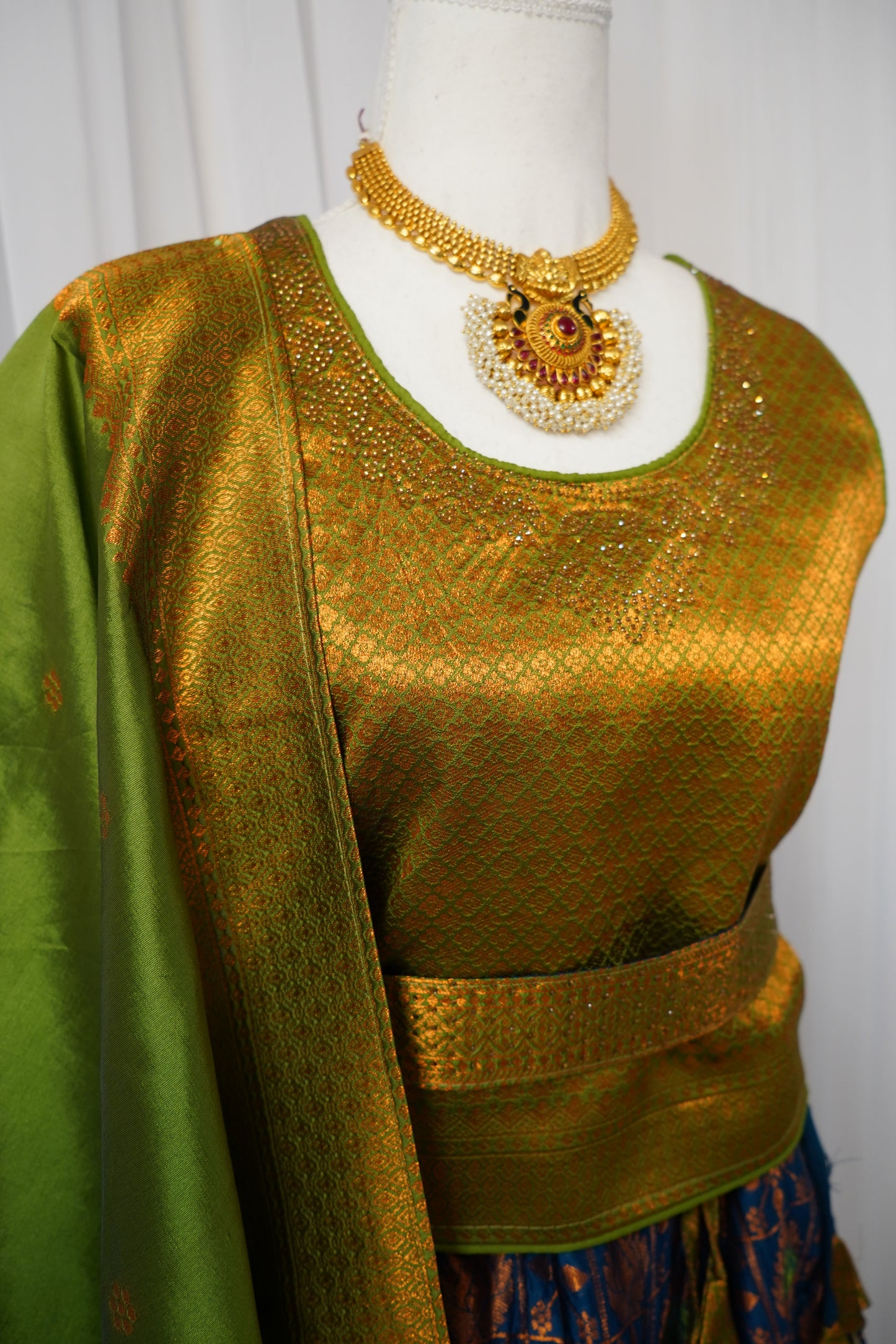 Senpaga Pattu Lehenga
