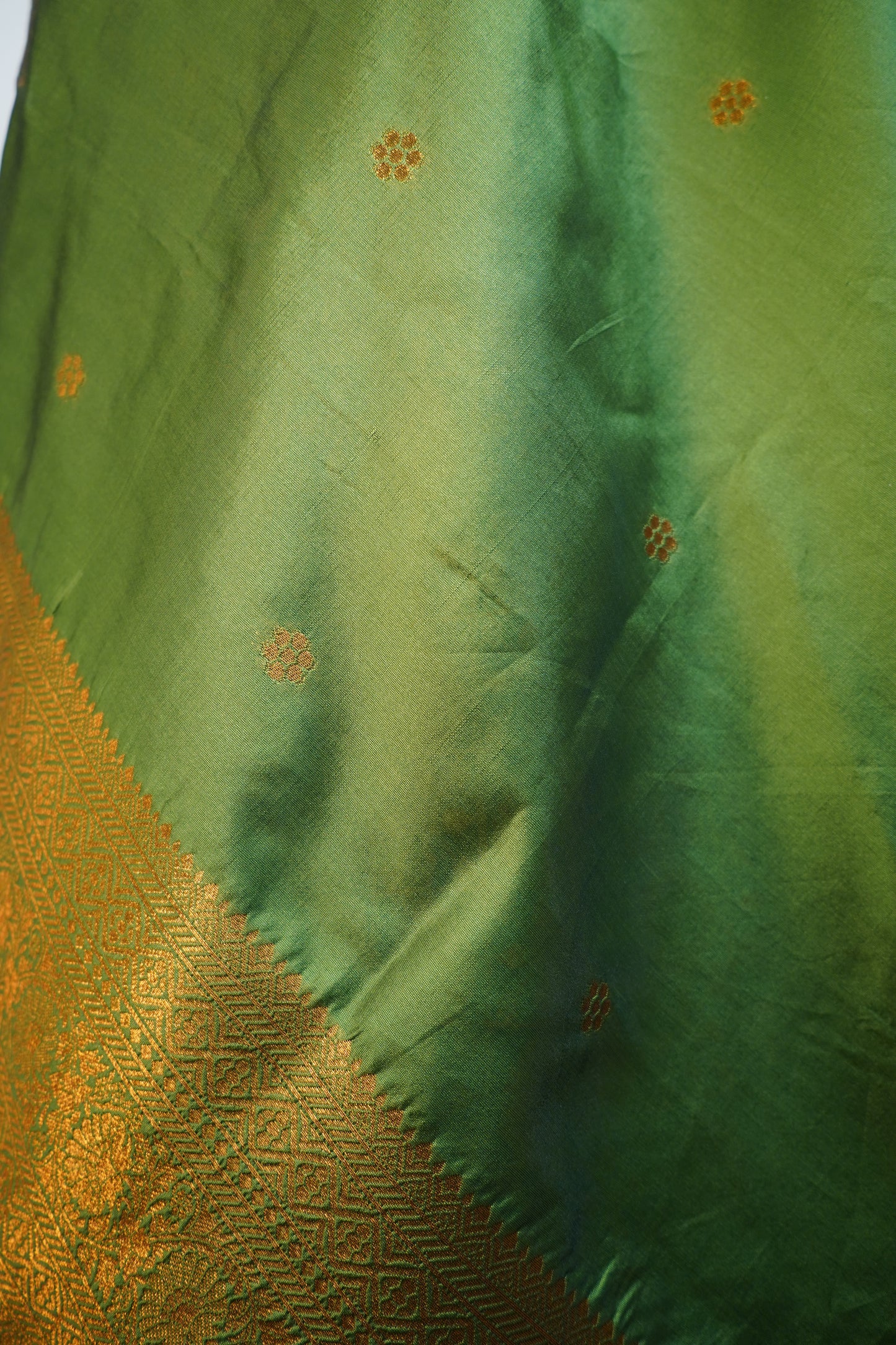 Senpaga Pattu Lehenga
