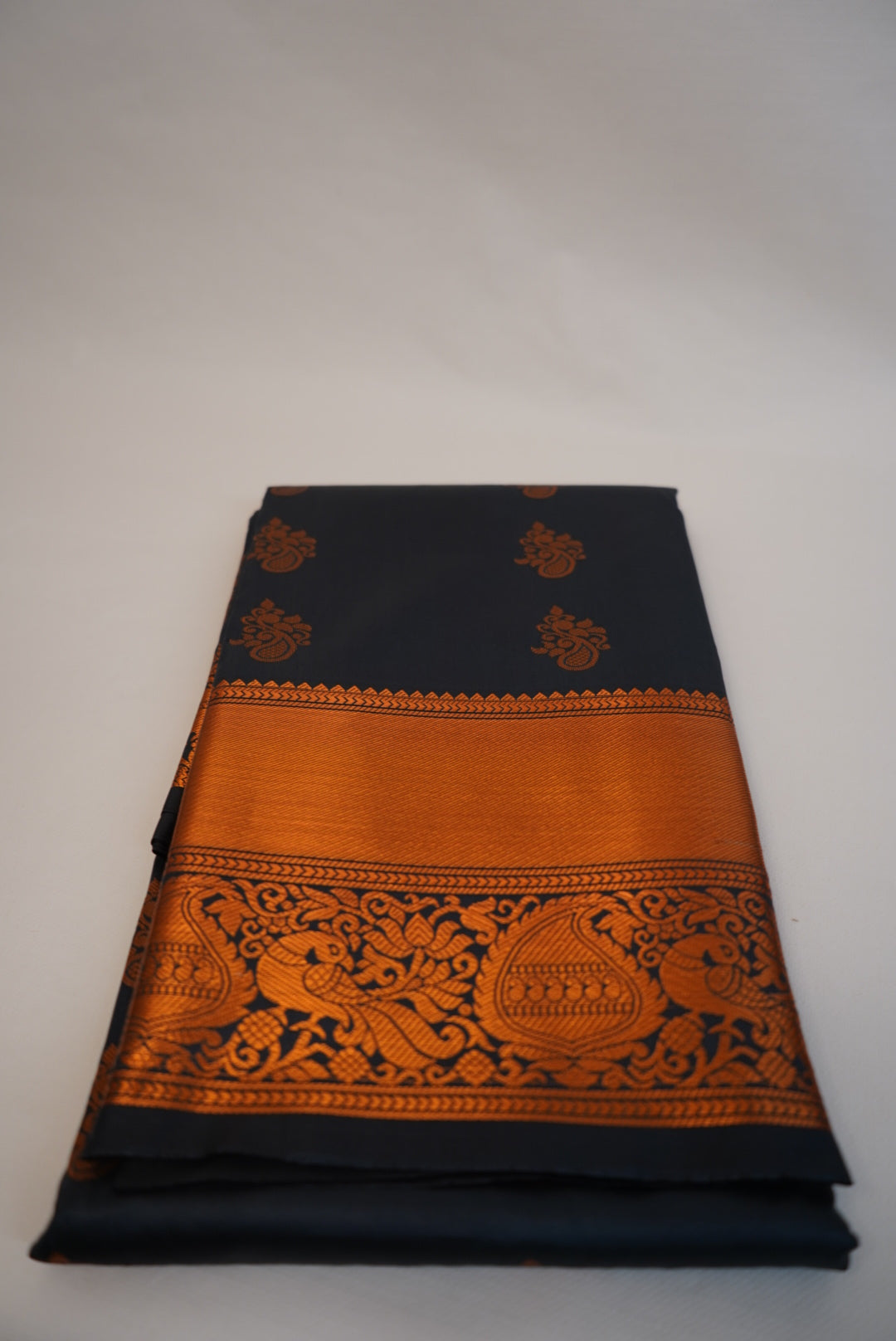 Adhira Saree