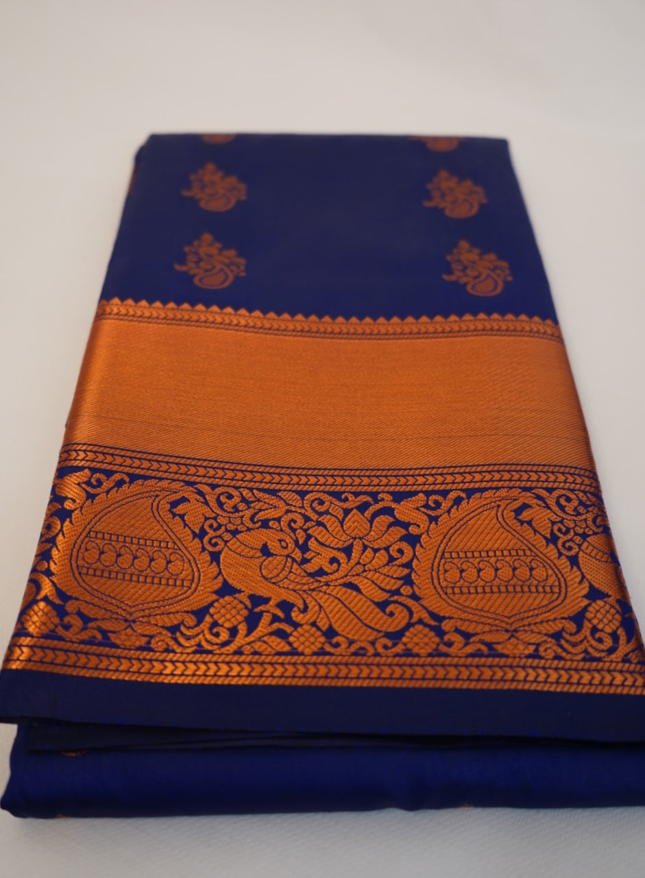 Adhira Saree