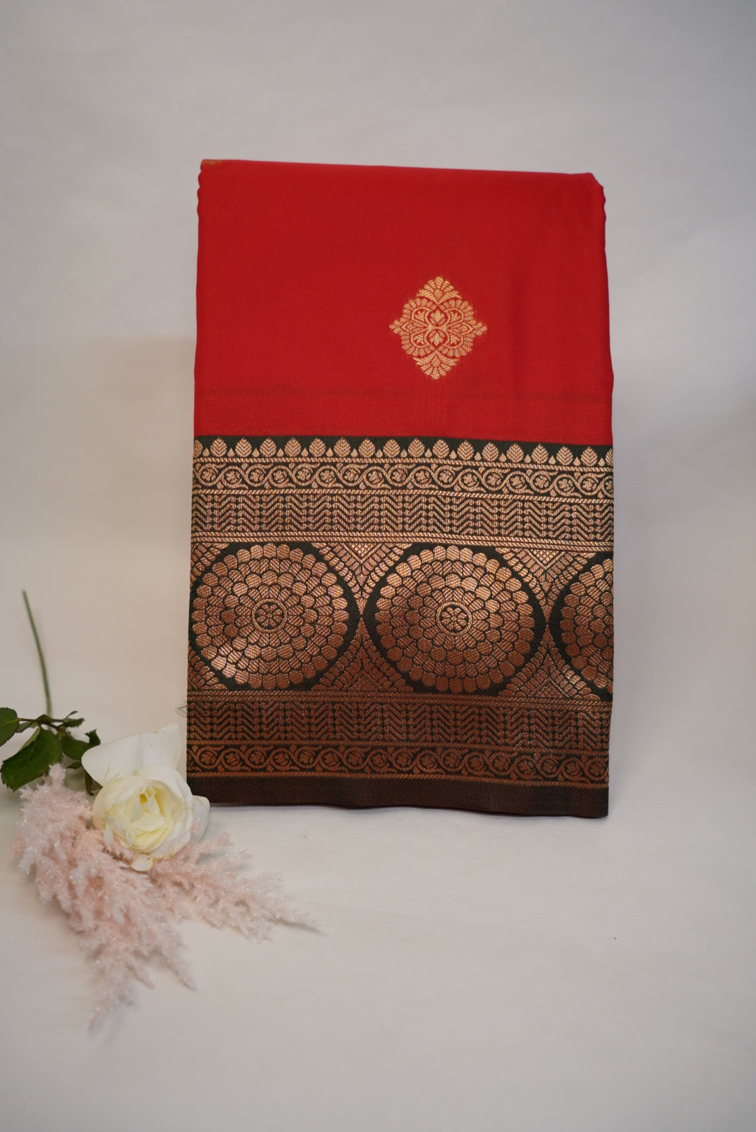 Madhurika Saree