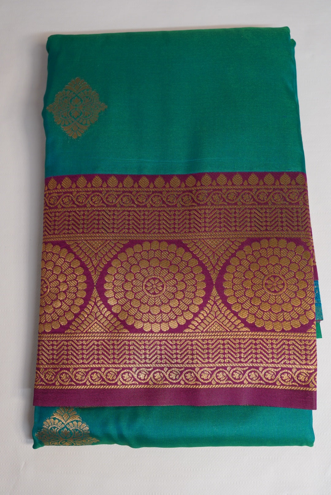 Madhurika Saree