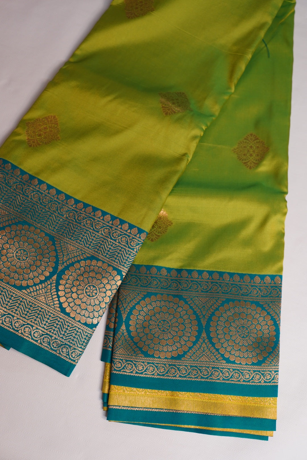 Madhurika Saree