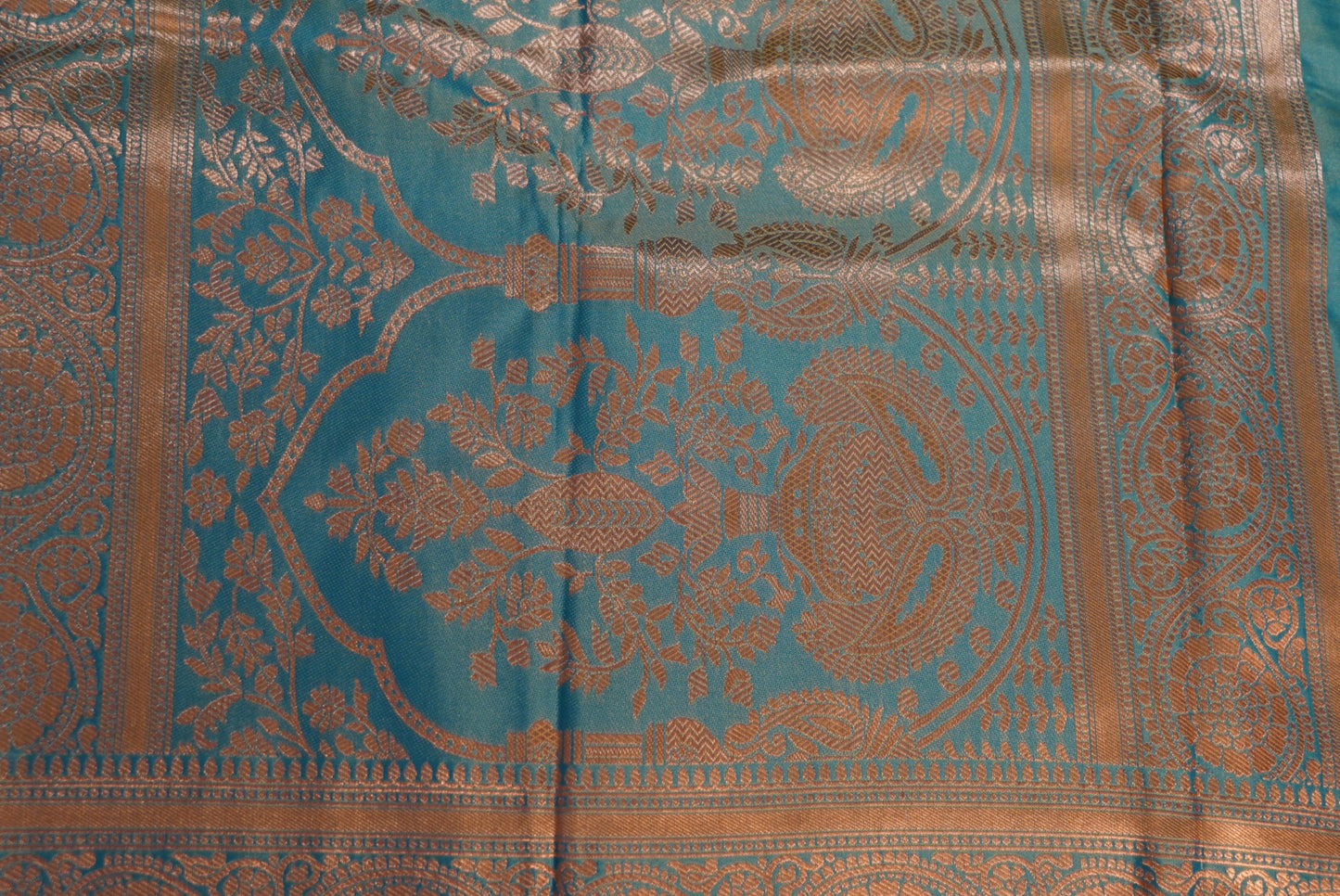 Kalaivizhi Saree