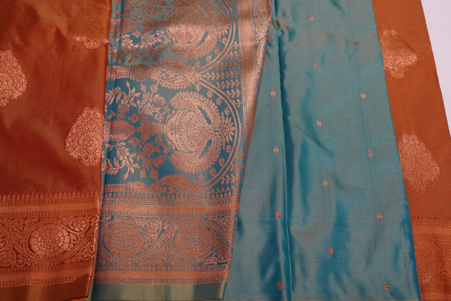 Kalaivizhi Saree
