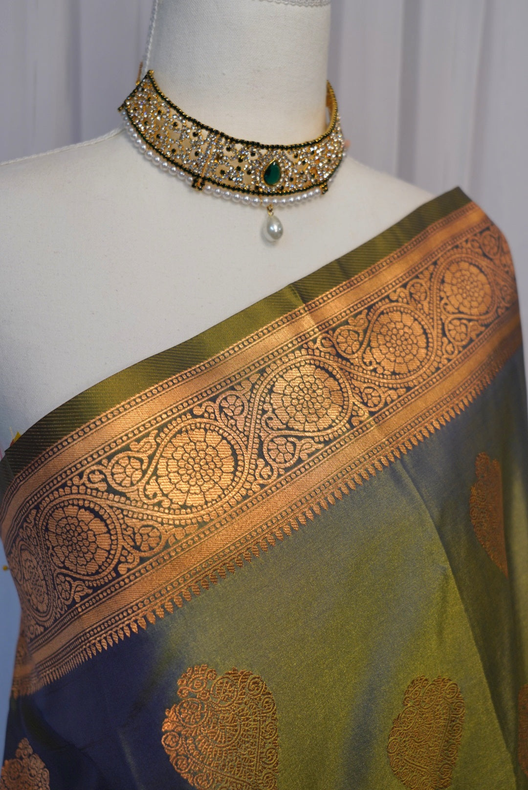 Kalaivizhi Saree