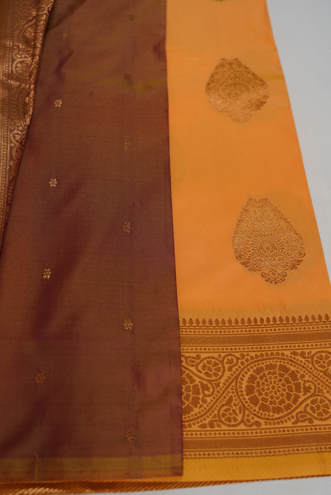 Kalaivizhi Saree