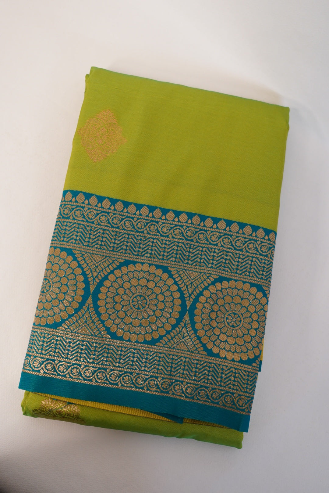 Madhurika Saree