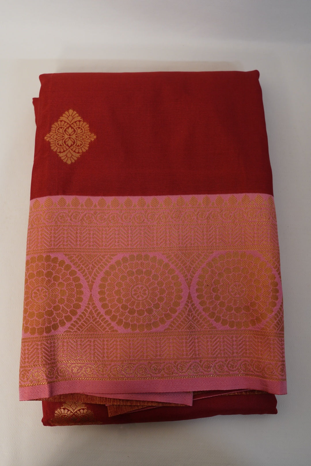 Madhurika Saree