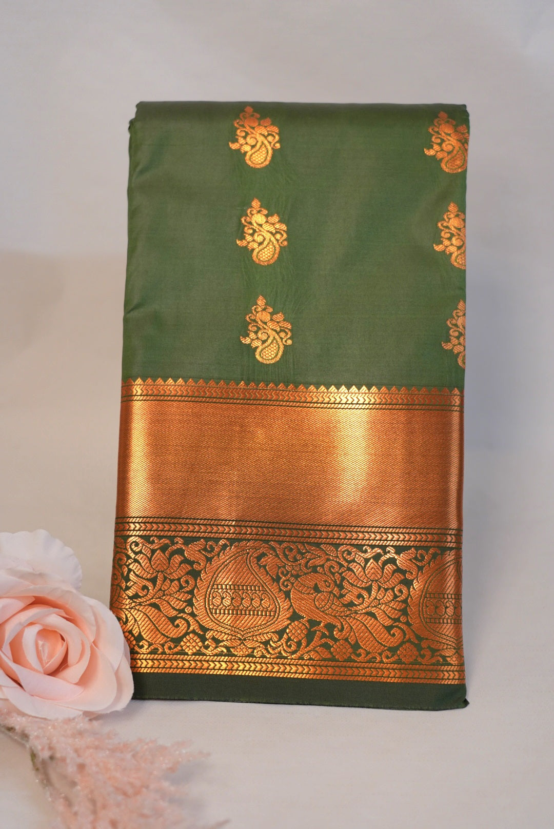Adhira Saree