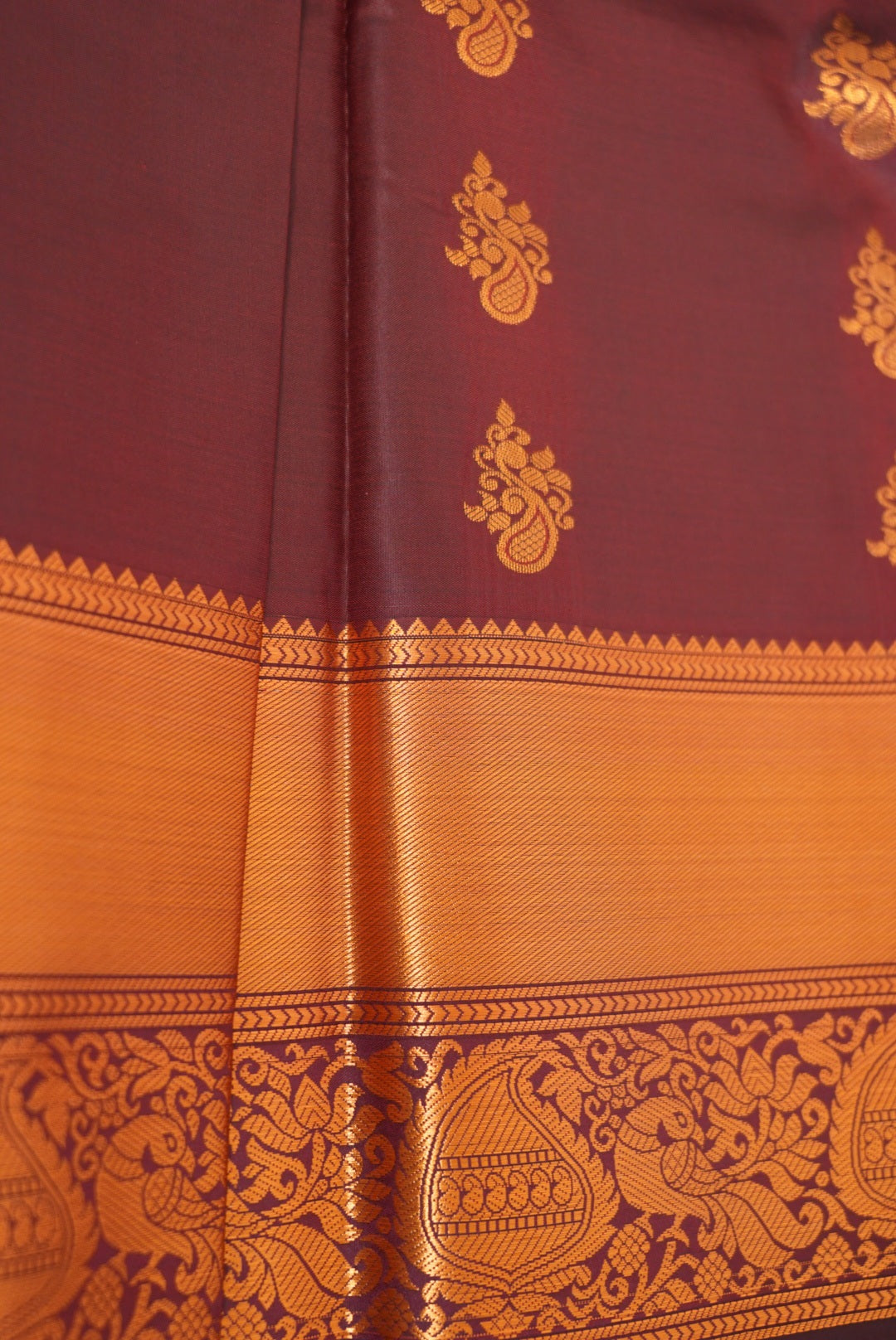Adhira Saree