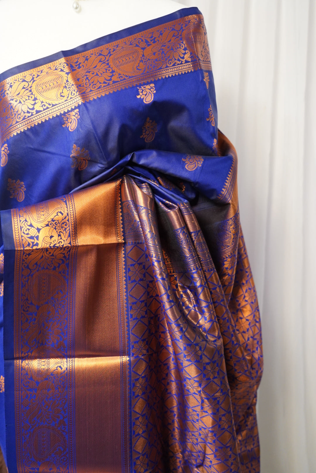 Adhira Saree