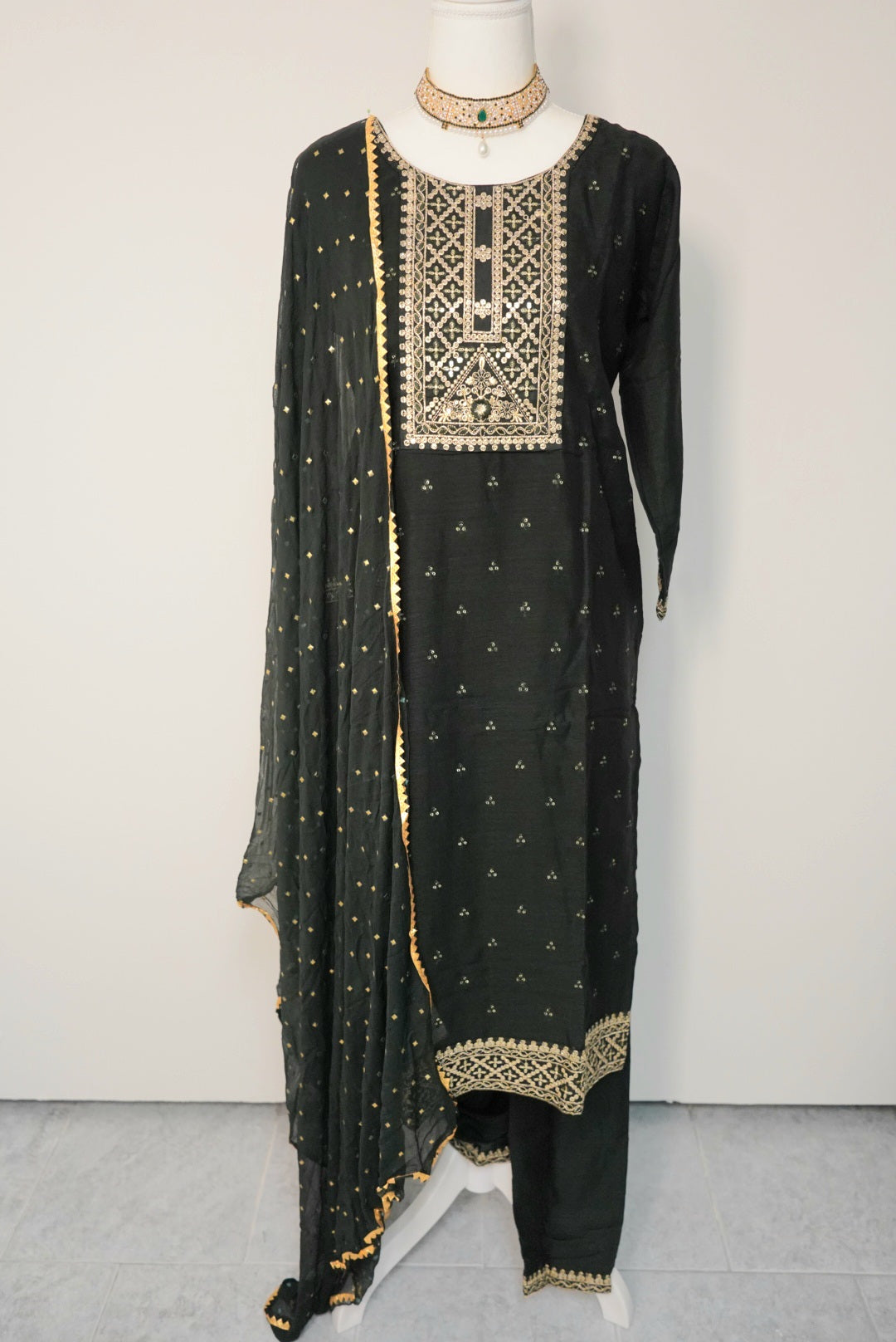 Thendral Salwar Classic