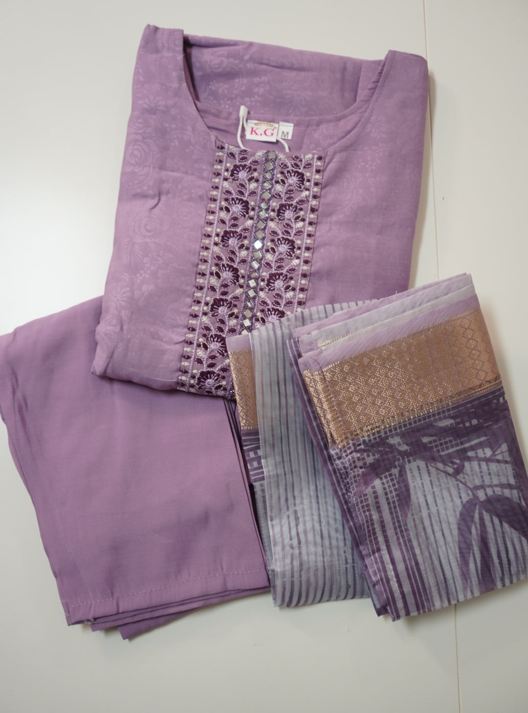 Aara Salwar Classic
