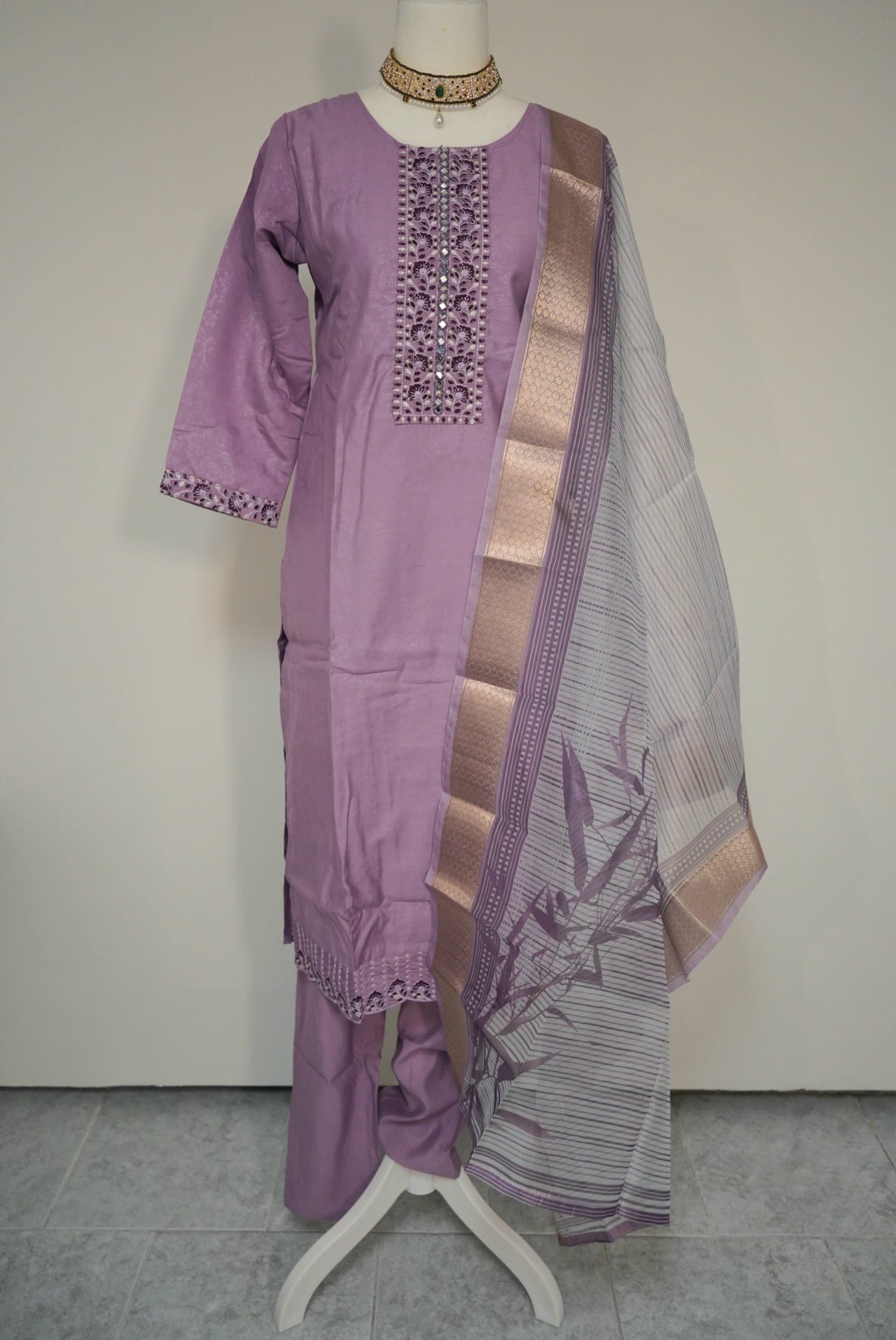 Aara Salwar Classic
