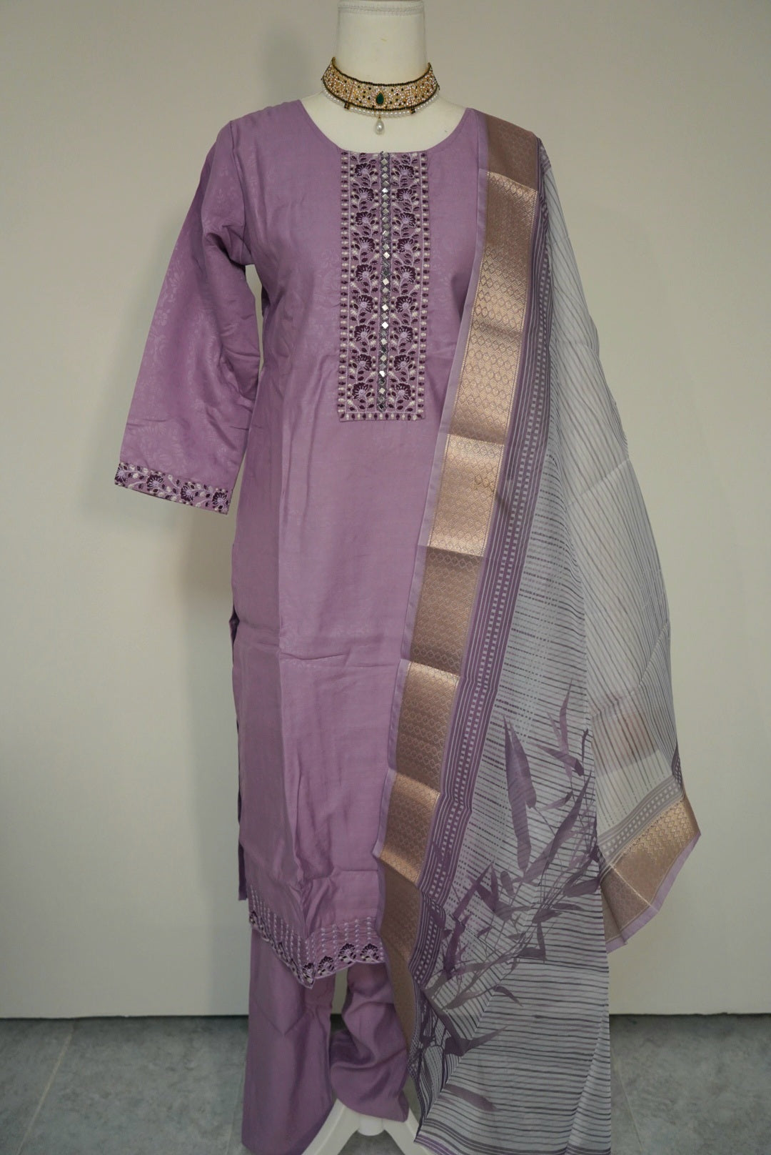 Aara Salwar Classic