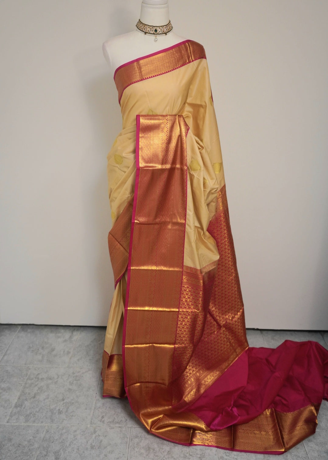Rathna Saree