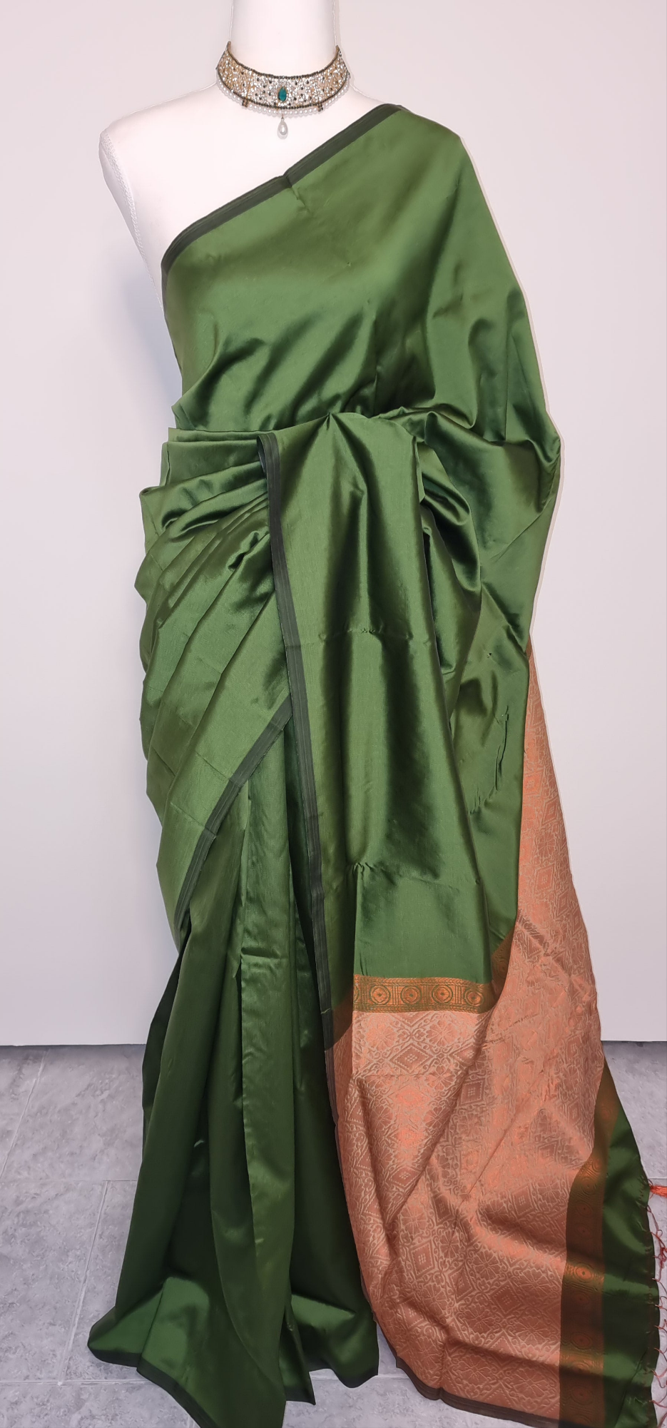 R.S. Silk Sarees Glow