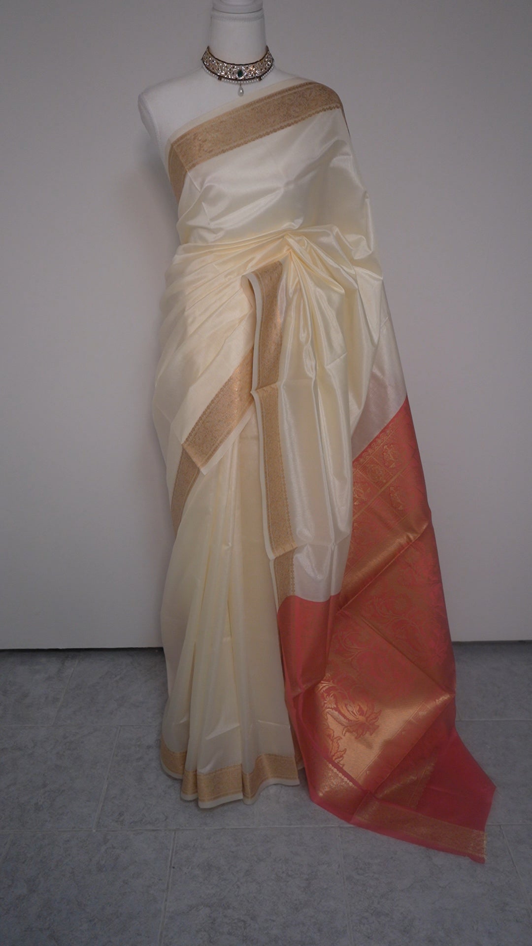 Muthu Valli Saree