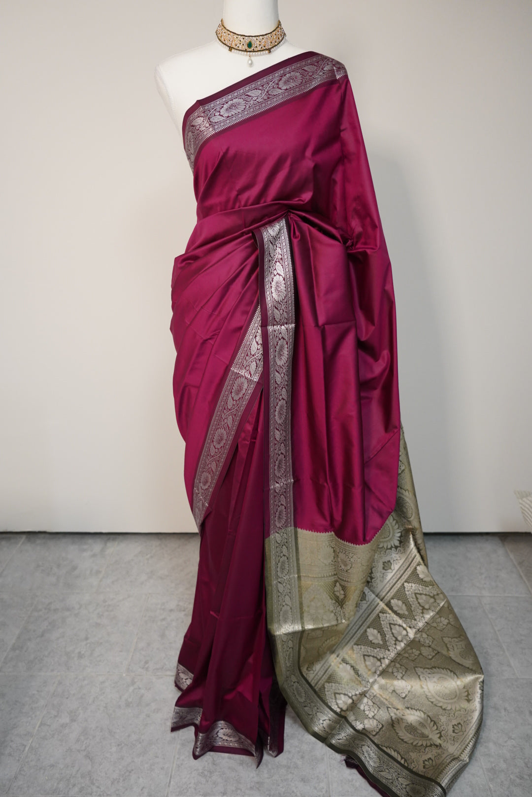 Aaravi Saree