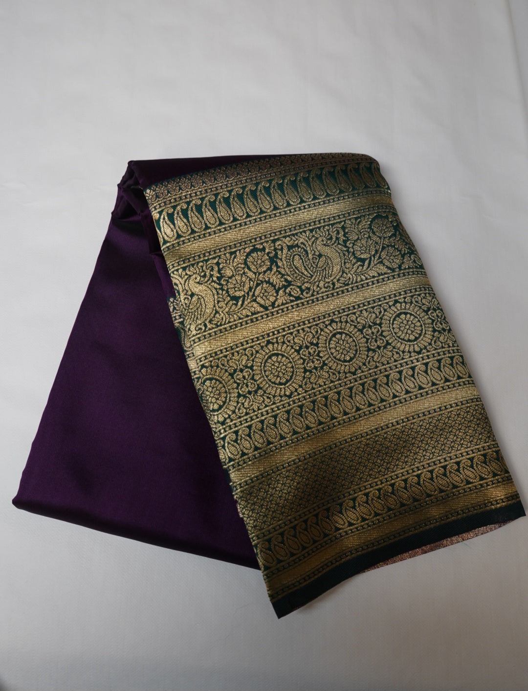 Madhavi Saree