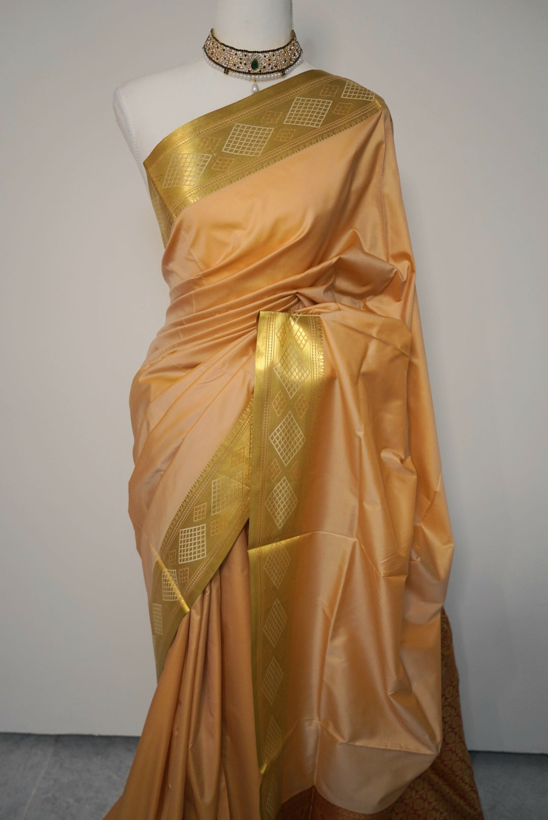 Malar Valli Saree