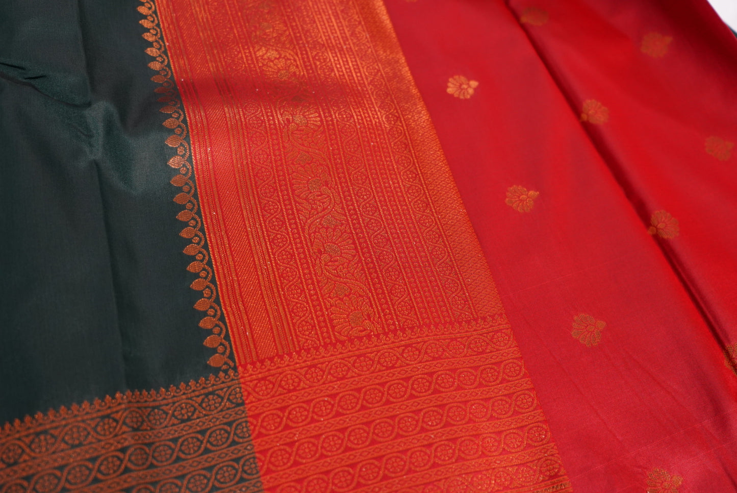 Smritika Saree