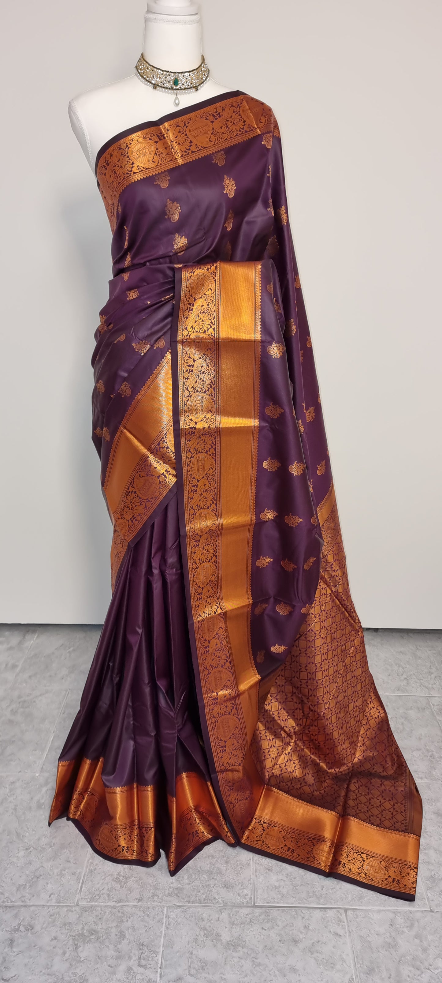 Adhira Saree