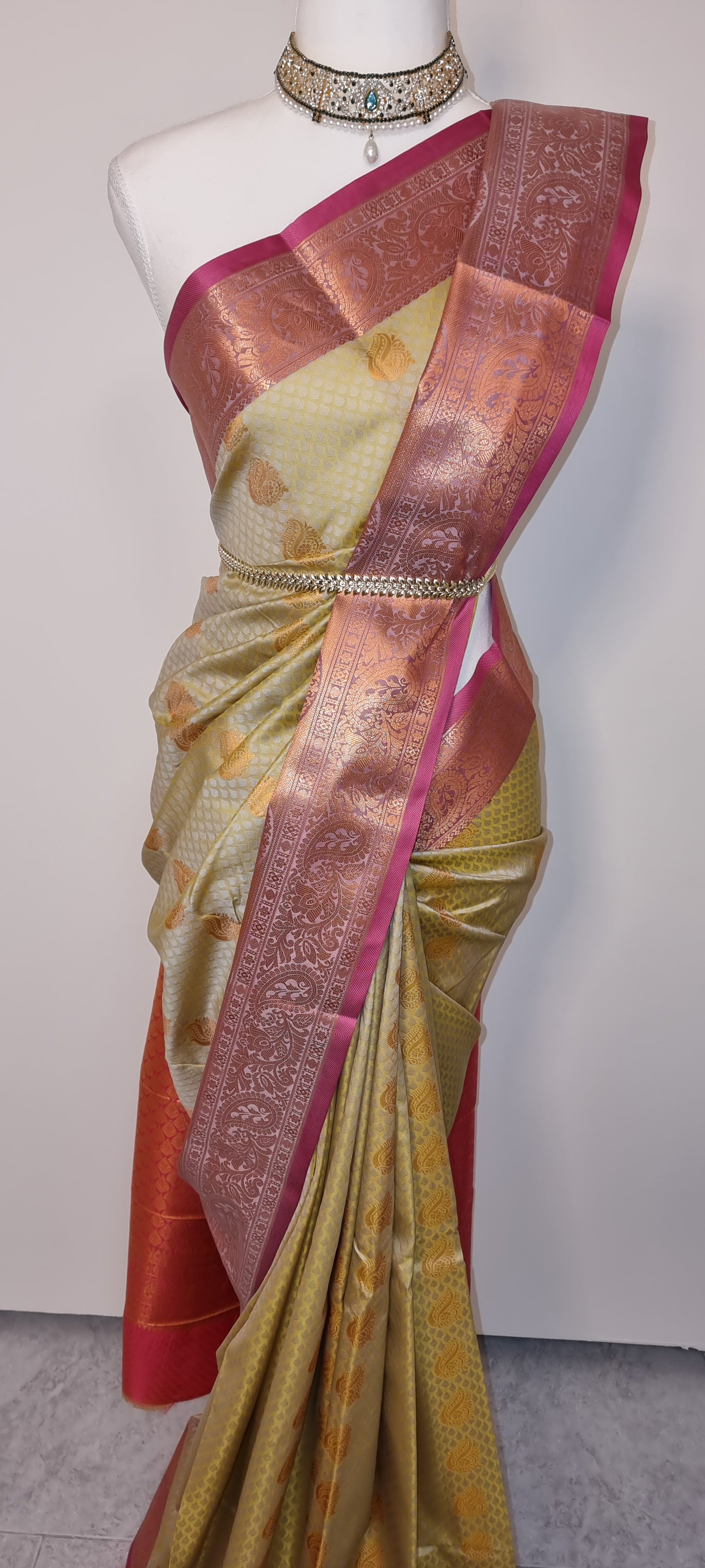 Tulasi Grace Saree