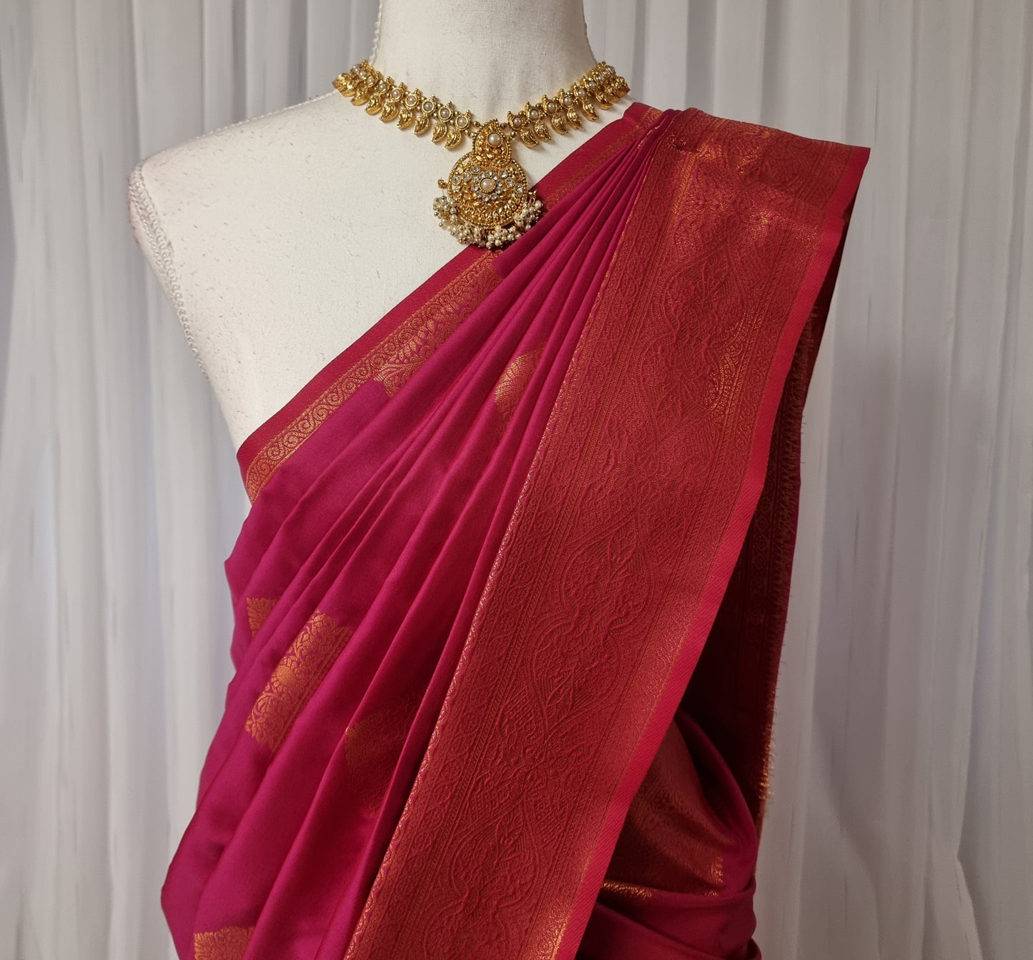 Smritika Saree