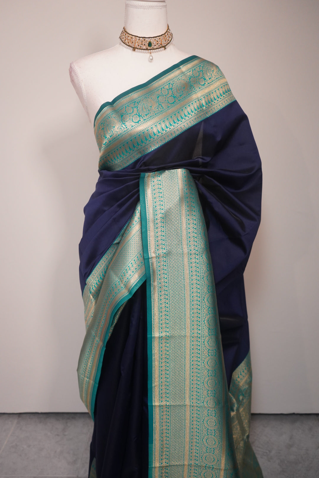 Madhavi Saree
